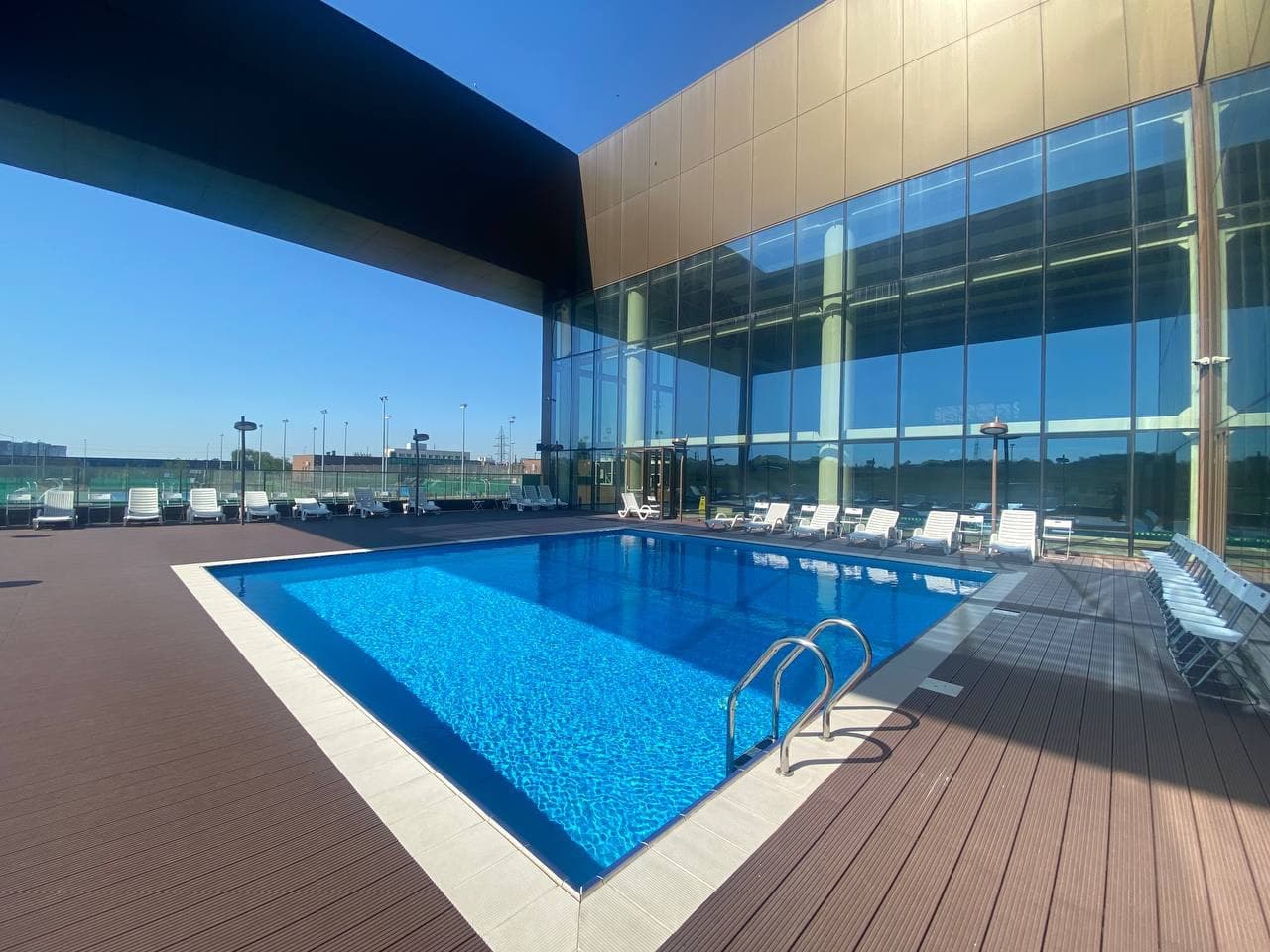 Servicii Arena Chișinău – Aquacentru, Fitness, Piscină, Tenis